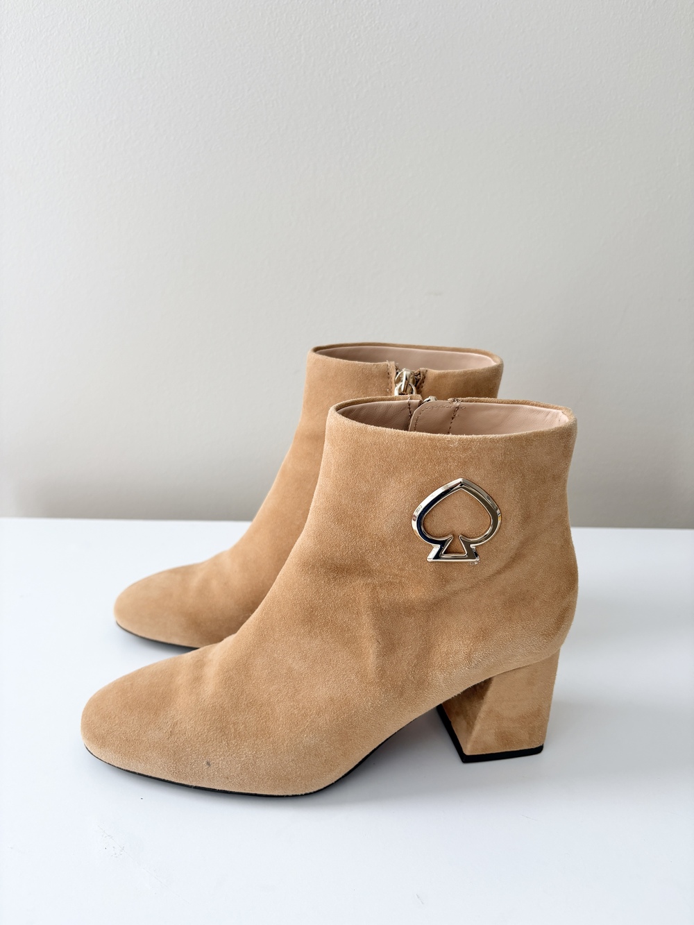 Kate Spade Alihandra Tan Suede Block Heel Ankle Booties Size 6.5M